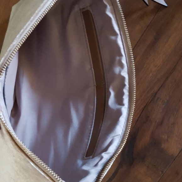 Urban Boutique Taupe Embroidered Floral and Velvet Crossbody‎ - Picture 6 of 7